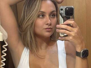 Еротски видео цхат Andrea-urdream