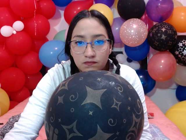 Фотографије Andreacute Hello guys welcome to my room, let's play with my balloons, I'm a looner, I have a hairy pussy, #balloons #bush #hairy #control lush or domi