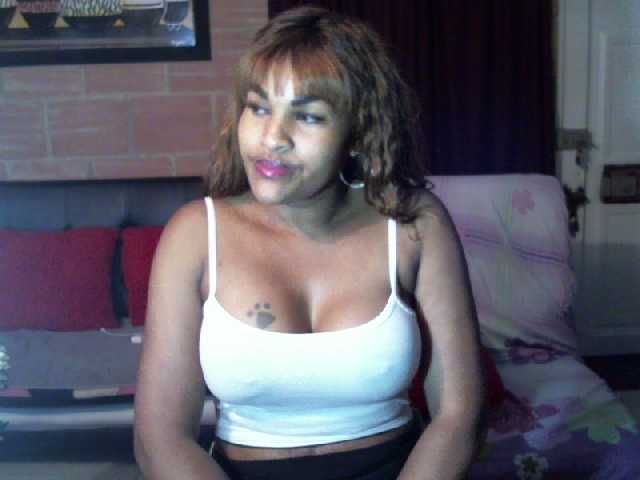 Емитовање снимка екрана Angelaebony