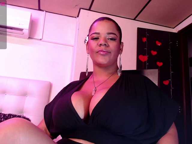 Фотографије angelhottxxx Great Latin Milf BBW is happy with black cocks/ blowjob more fuck tits in the goal 333 tks / visit me contend multimedia / private on /more fuck pussy with dildo black 350 tks /#bbw #milf #bigboobs #mature #slave 226