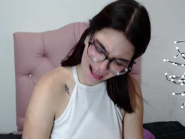 Емитовање снимка екрана canela_love