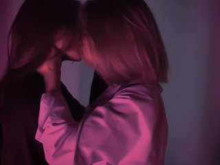 Еротски видео цхат AnmiXHot