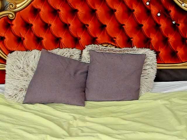 Емитовање снимка екрана Anna-Milf