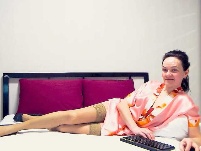 Емитовање снимка екрана AnnaCharlest