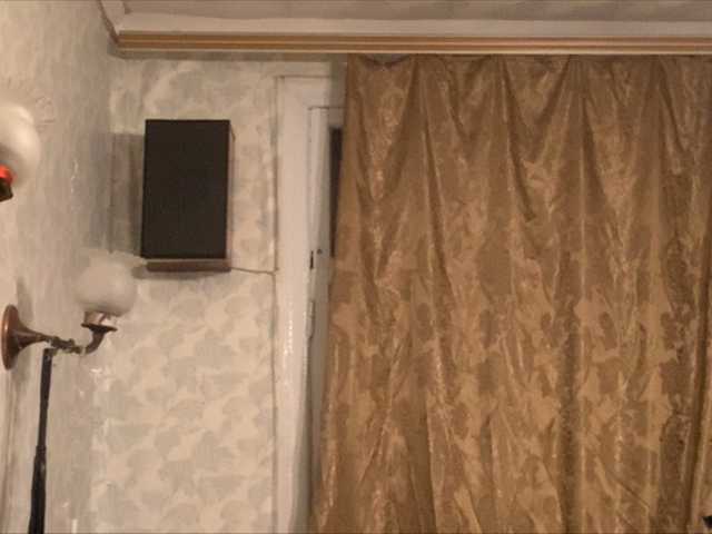 Емитовање снимка екрана AnnaCow13