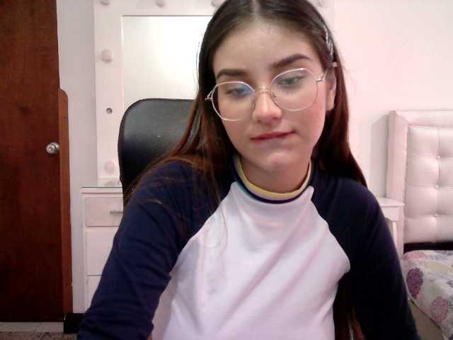 Емитовање снимка екрана AnnaKatius