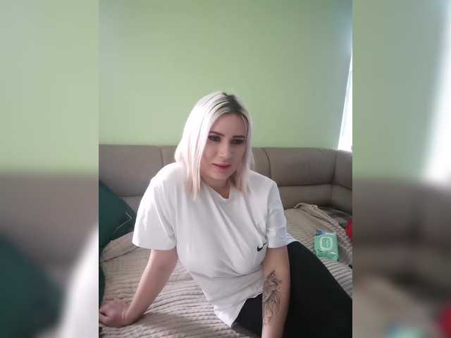 Емитовање снимка екрана L0uisVuitton