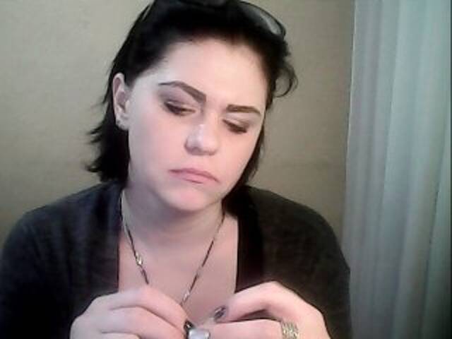 Емитовање снимка екрана Anellee