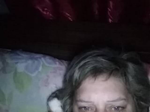 Емитовање снимка екрана AnniCherry