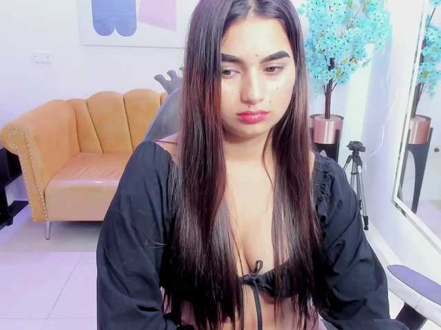 Емитовање снимка екрана Annie-larsen