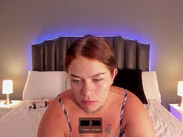 Емитовање снимка екрана AnnieHadid