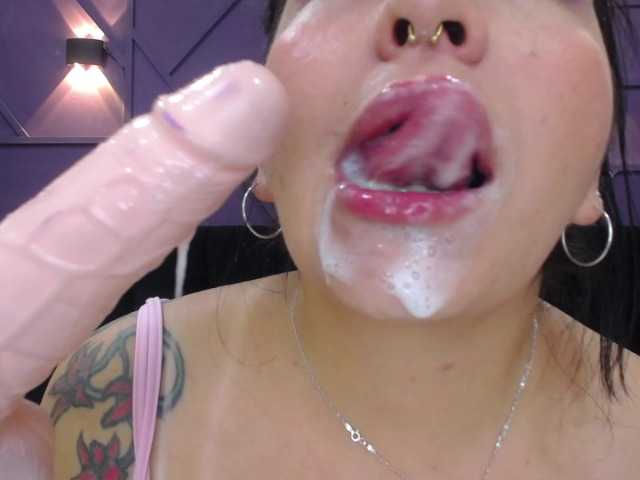 Фотографије Anniieose i want have a big orgasm, do you want help me? #spit #latina #smoke #tattoo #braces #feet #new
