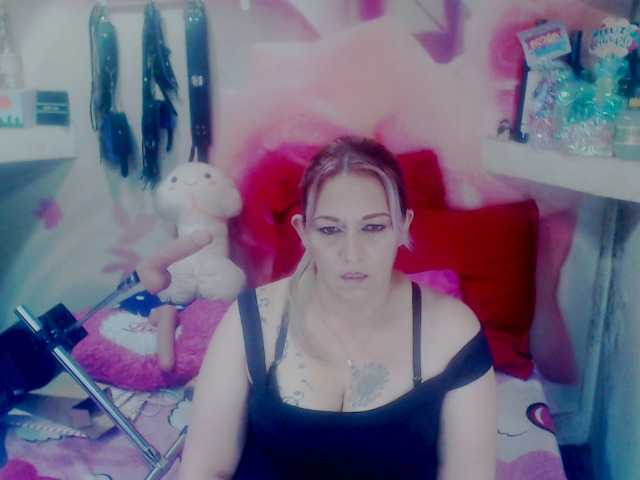 Фотографије annysalazar Hello, welcome to my room! : Please, without demands! Pray or ask! First advice! My Lovense is active, I will be very happy if you make my pussy wet even more.