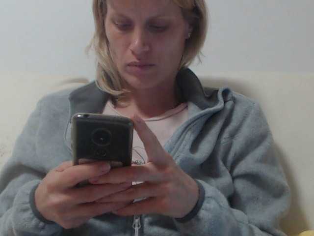 Емитовање снимка екрана Annzhelika