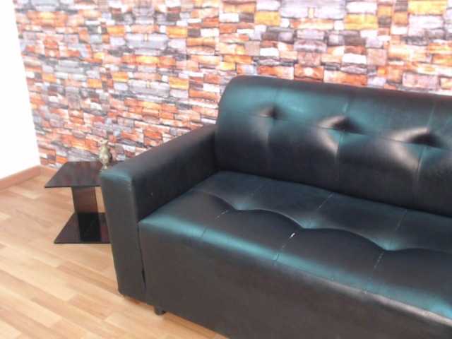 Емитовање снимка екрана anthonella-1