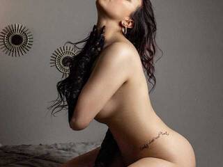 Еротски видео цхат AntonellaBla