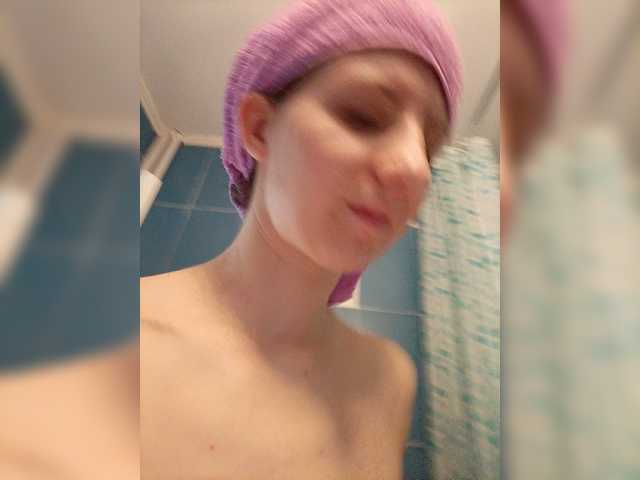 Емитовање снимка екрана AnuskaAny