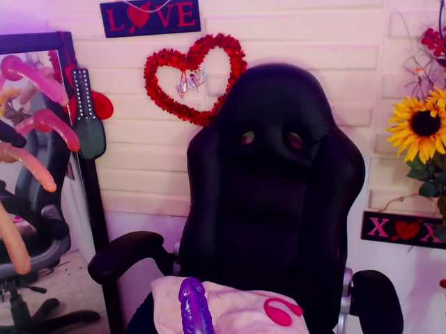 Емитовање снимка екрана AprilBlack1