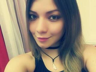 Еротски видео цхат AprilClaire