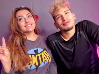 Еротски видео цхат AprilNick