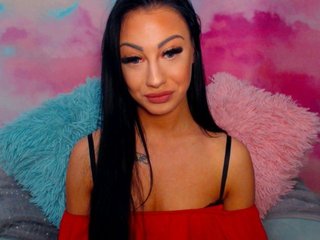 Емитовање снимка екрана ArianaCute