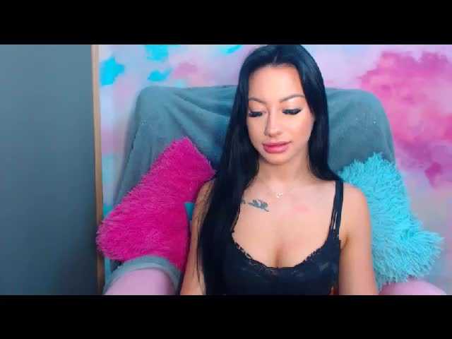 Емитовање снимка екрана ArianaCute