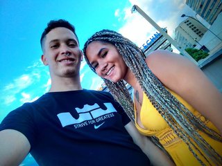 Еротски видео цхат ArthurandAlix