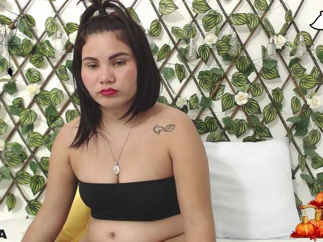 Емитовање снимка екрана ashley-queen