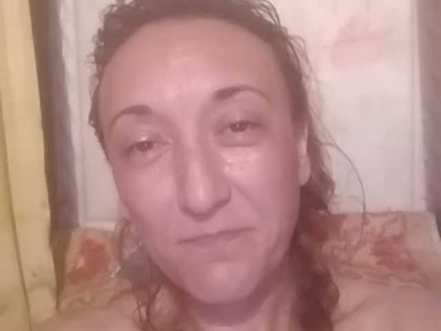 Емитовање снимка екрана AshleyAsh