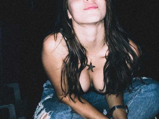 Слика профила AshleyCyrus