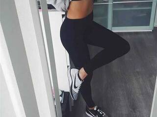 Еротски видео цхат AshleyOhAqua