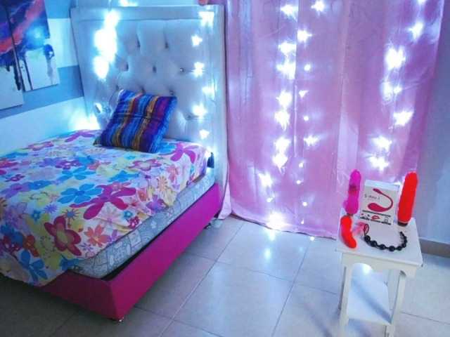 Емитовање снимка екрана ashly-queens