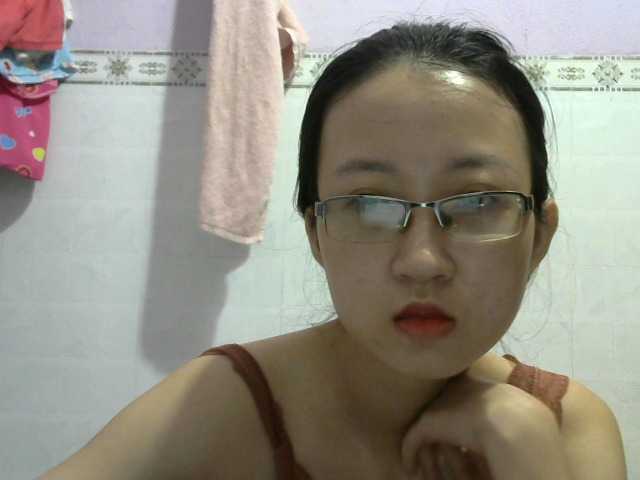 Емитовање снимка екрана AsianCandy