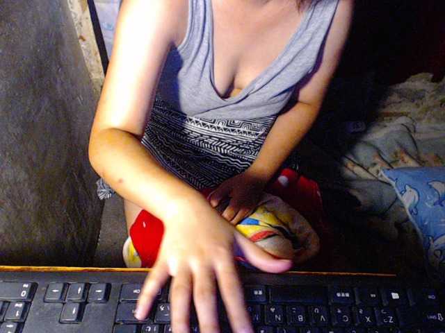 Фотографије AsianHotGirl hi bby give me 20 token for my tits 30 ass 100 pussy