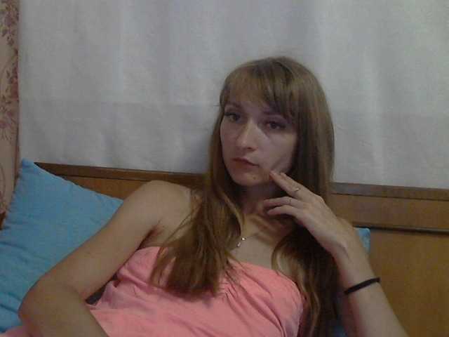 Емитовање снимка екрана AsyaBlond