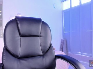 Еротски видео цхат Aura-cuutee