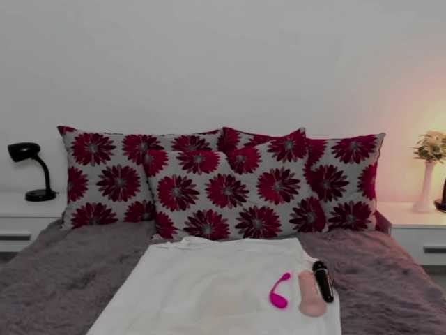 Фотографије Aurora133 hello,welcome to my bed, some surprises?