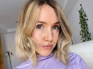 Еротски видео цхат aurybunnyx