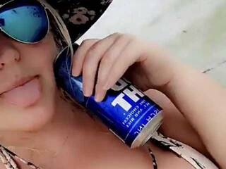 Еротски видео цхат AvalonAshley