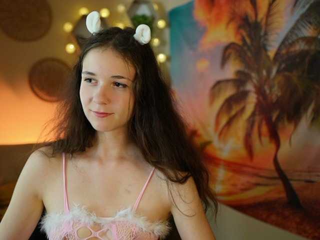 Фотографије AvaTaylor #18 #barelylegal #naughty #young #playful Heyy guys! Lets get naughty together!