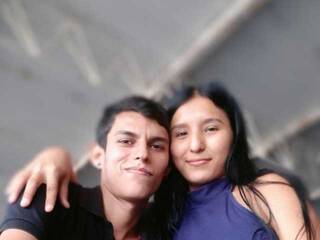 Еротски видео цхат AxelAndSheri