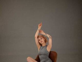 Еротски видео цхат Aylathemoon