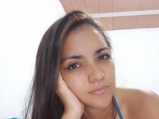 Еротски видео цхат AylinSaenz