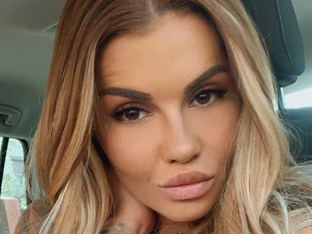 Слика профила Azaleeax