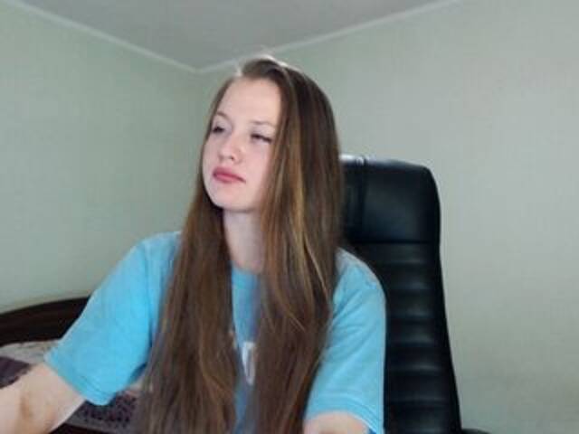 Емитовање снимка екрана _YoungGirl_