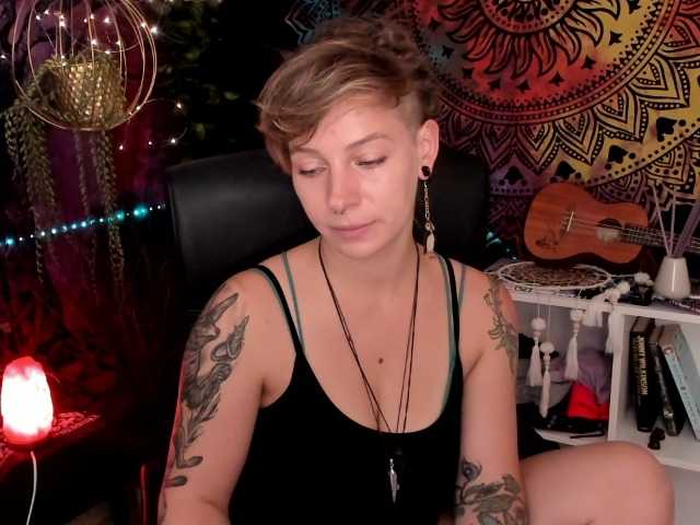 Емитовање снимка екрана BayleeDesire
