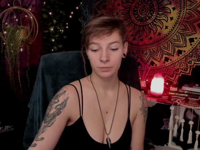 Емитовање снимка екрана BayleeDesire