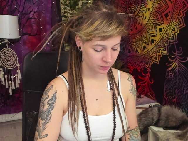 Емитовање снимка екрана BayleeDesire