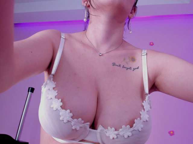 Фотографије bella-adams Hey! im so happy u be here with me ♥ let's have fun ♥ #latina #skinny #bigboobs #bigtits #bigass #squirt #blonde #cute