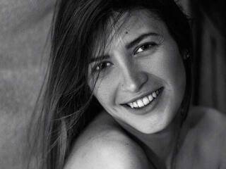 Еротски видео цхат BellaMitcher1